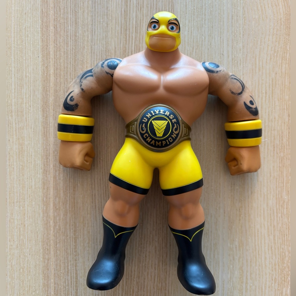 Zagtoon talking luchador with rubber arms (K)